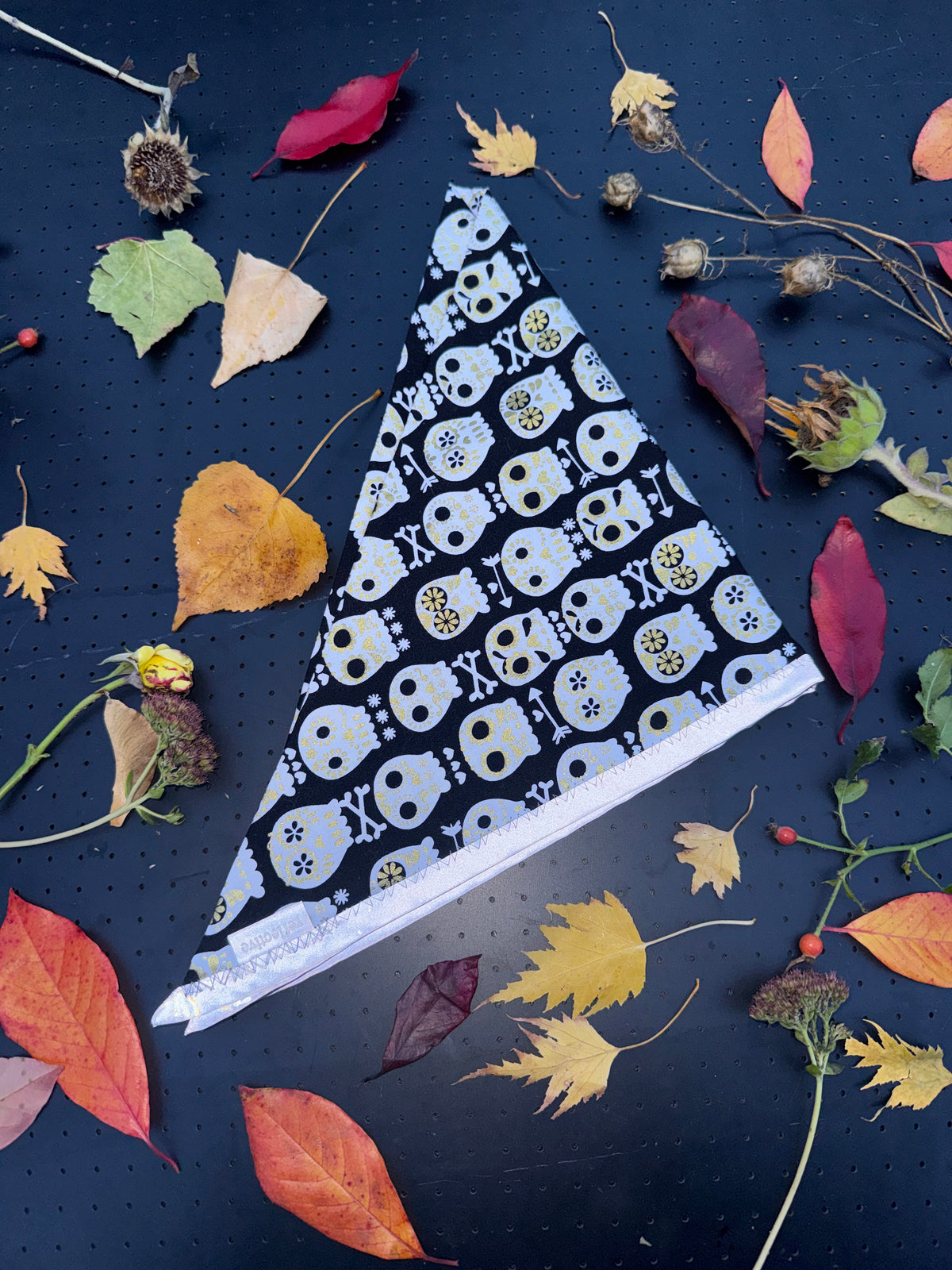 Skulls L Reflective Bandana