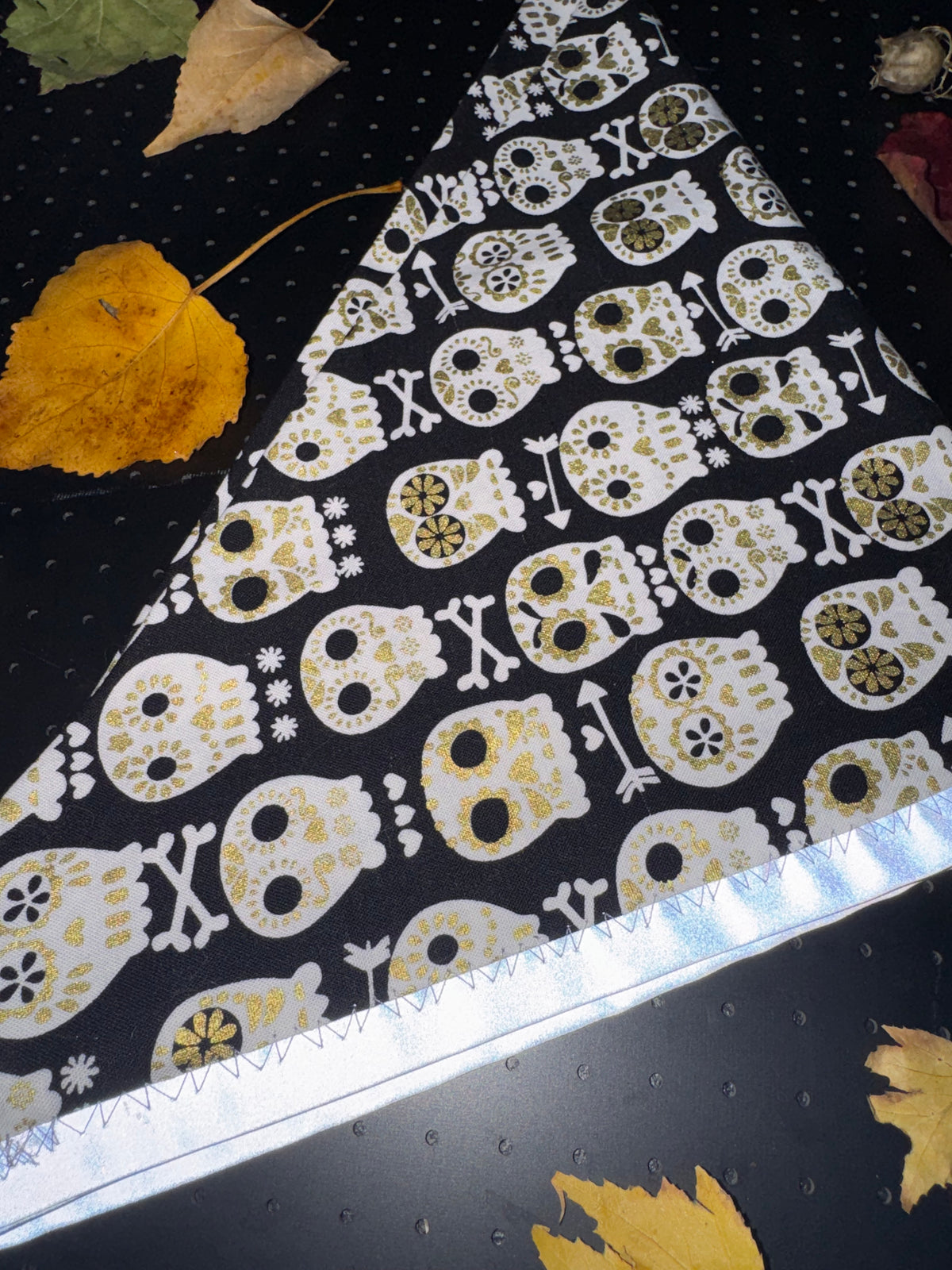 Skulls L Reflective Bandana