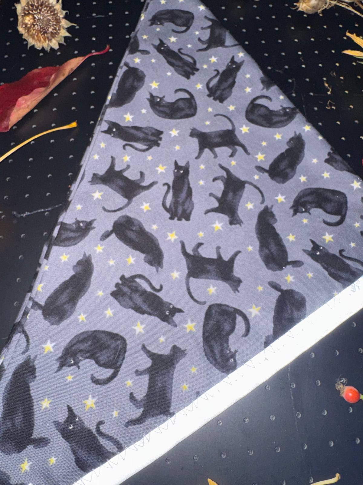 Black cats and stars L Reflective Bandana