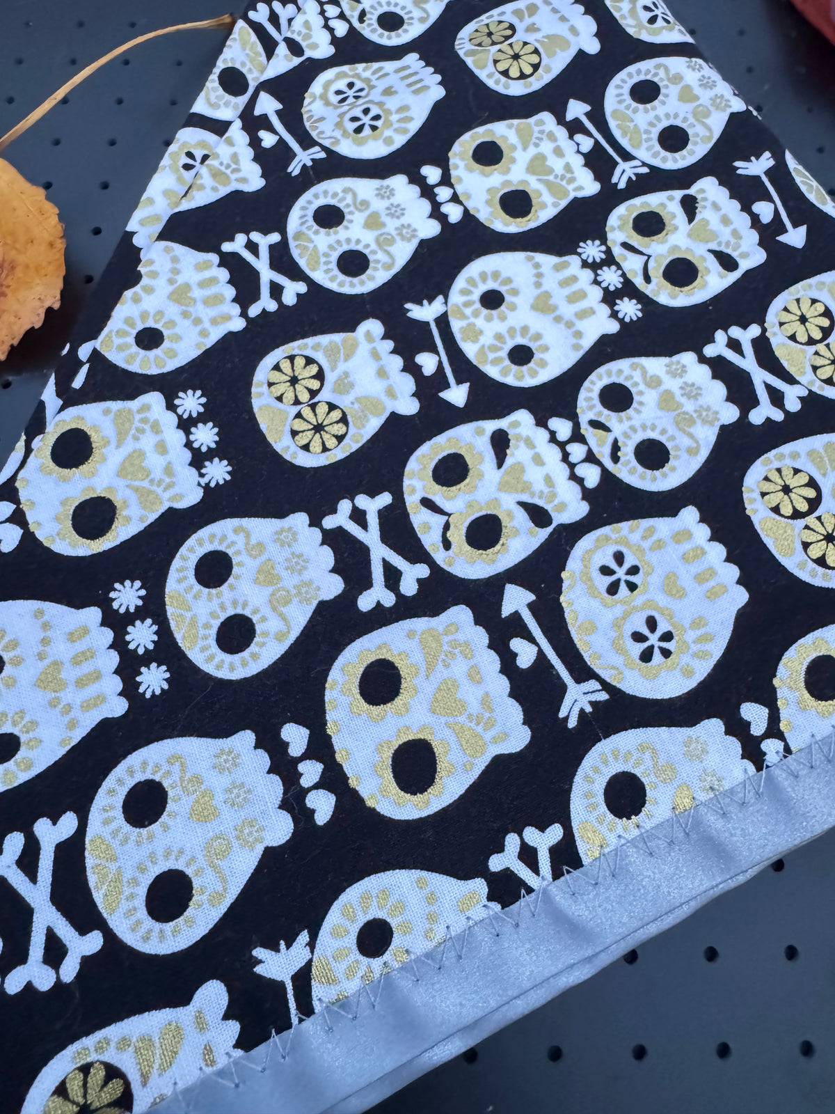 Skulls L Reflective Bandana