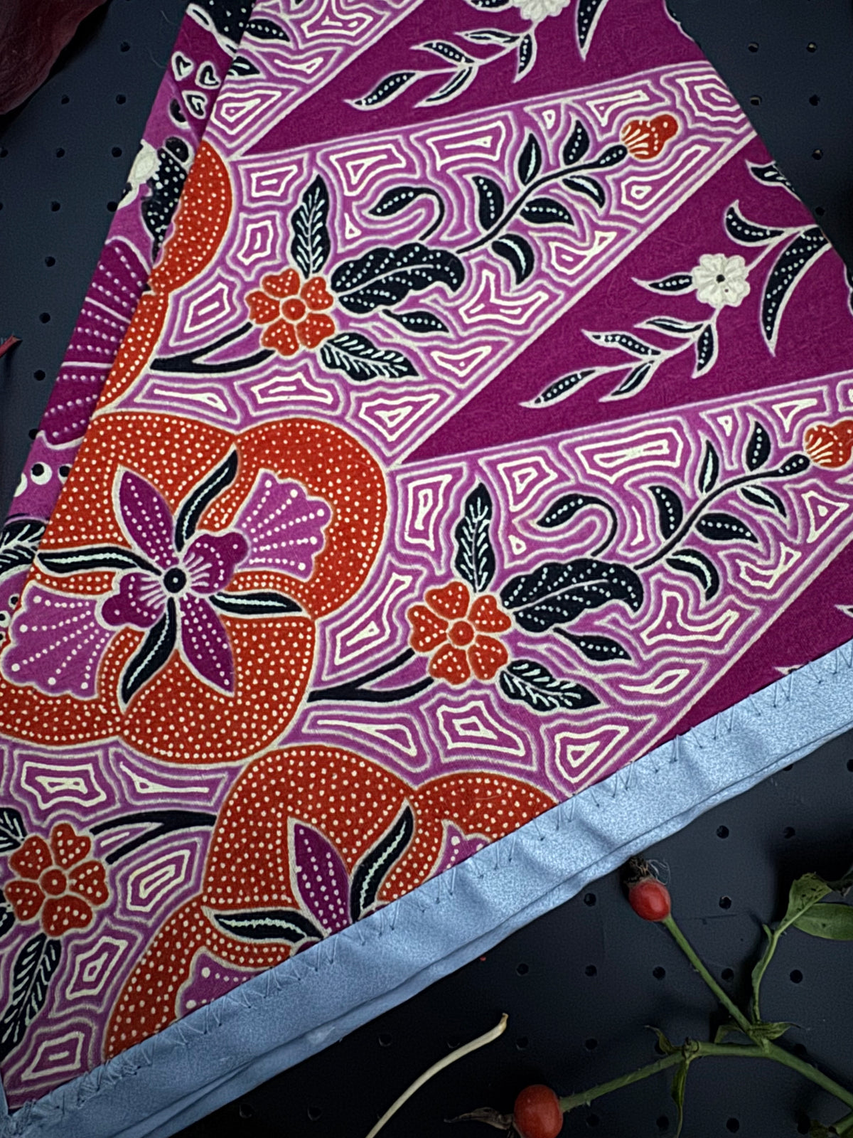 Fuchsia and orange L Reflective Bandana